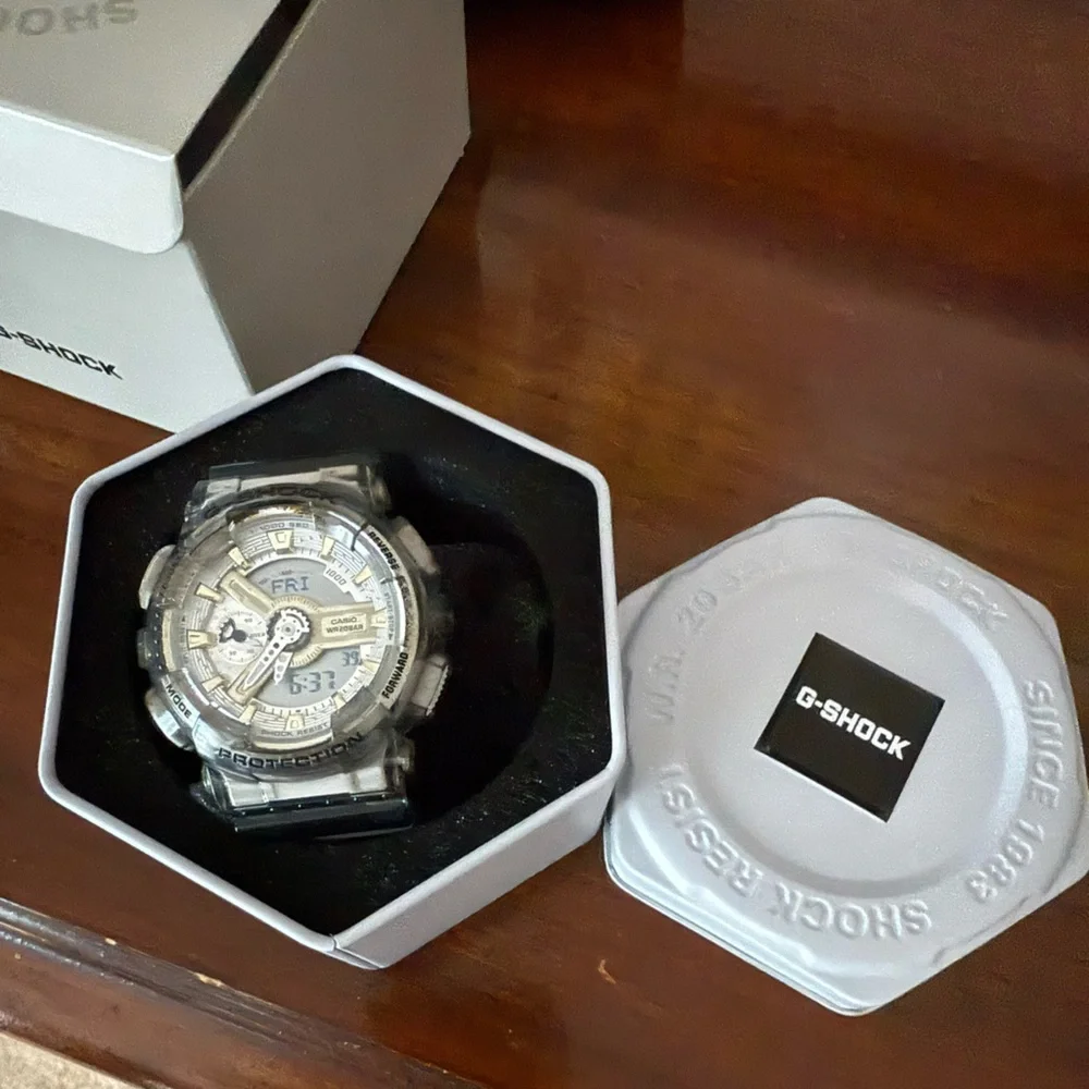 NWOT G-SHOCK GMAS110GS-8A with Gift Bag - Picture 4 of 4